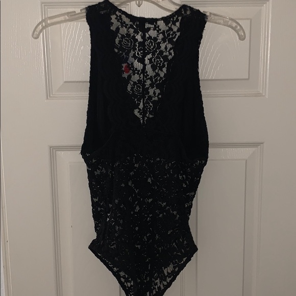 Black top - Picture 2 of 2